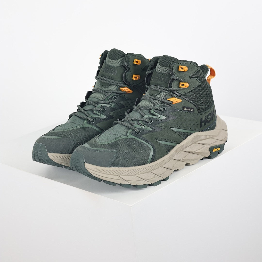HOKA Bondi SR Slip-Resistant Work Shoes